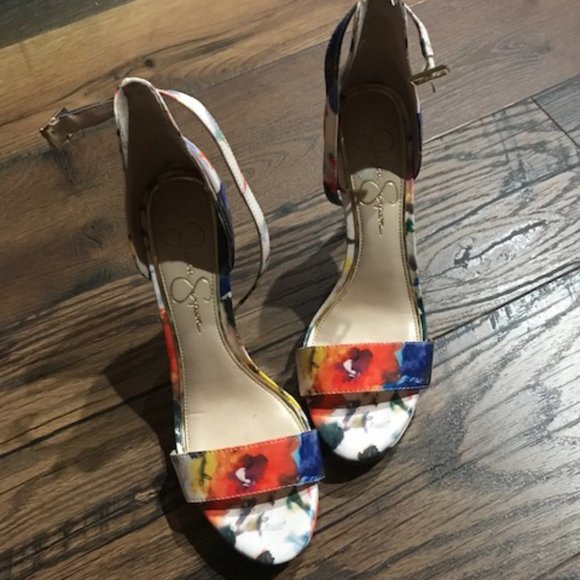 Stunning Floral Platform Ankle Strap Shoes - Jessica Simpson - Like New - Picture 3 of 7